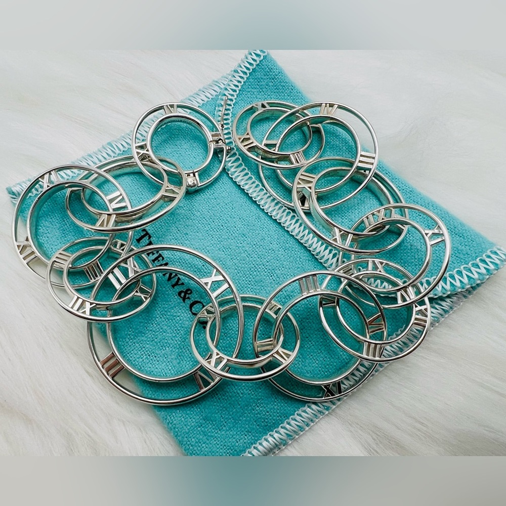 Tiffany Atlas Open Circles Bracelet - Picture 2 of 7